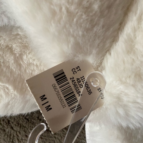 Victoria’s Secret house slipper size M - Picture 2 of 4